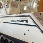 Grady-White Express 330