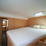 Lagoon 421