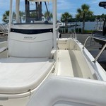 Boston Whaler 270 Dauntless