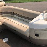 Sun tracker 25 party barge