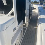 Boston Whaler 350 Outrage