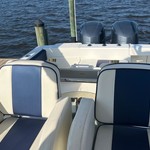 Pursuit 2870 center console