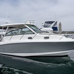 Boston Whaler 345 Conquest