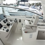 Boston Whaler 345 Conquest