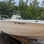 Nauticstar 211