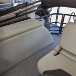 Sunchaser Boats Geneva Cruise 22 LR DH