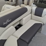Sunchaser Boats Geneva Cruise 22 LR DH