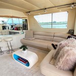 Sea ray 500 db sedan bridge