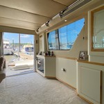 Sea ray 500 db sedan bridge