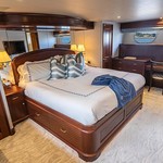 Neptunus 58 flybridge motoryacht