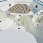 Boston Whaler 350 Outrage