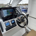 Sealine C390