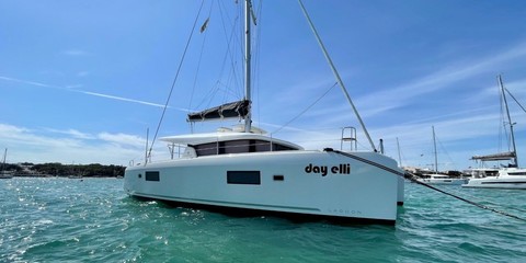 Lagoon 42