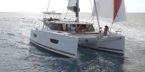 Fountaine Pajot Lucia 40