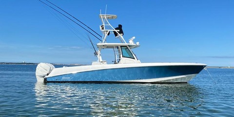 Boston Whaler 350 Outrage