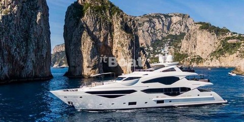Sunseeker 131 Yacht