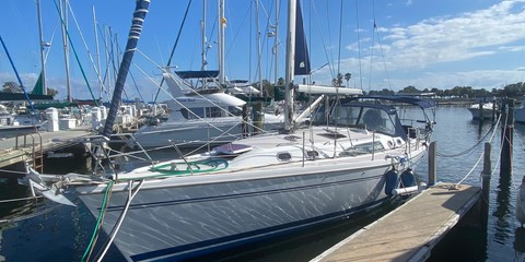 Catalina 375