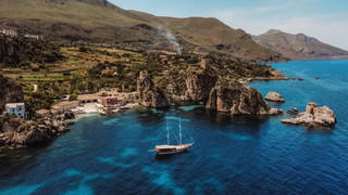 Motor sailor mauritius 43