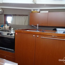 Beneteau Oceanis 38