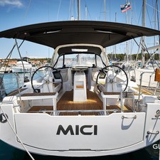 Beneteau Oceanis 38.1