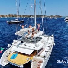 Lagoon 52