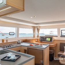 Lagoon 450 SporTop