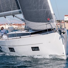 Bavaria C45 Style