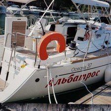 Beneteau Oceanis 37