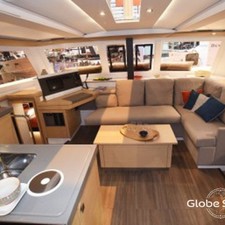 Fountaine Pajot Lucia 40