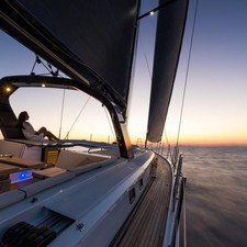 Beneteau Oceanis Yacht 62