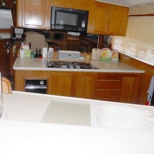 Vantare Cockpit Motoryacht