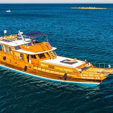 Simpson 12 meter junk rigged