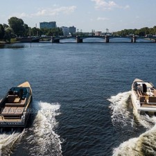 Velvette 33 Intelligent