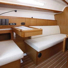 Sun Odyssey 33i