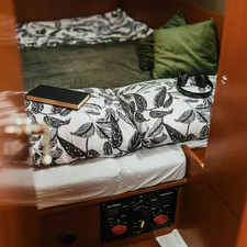 Oceanis 38