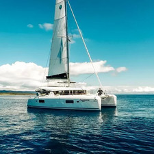 Lagoon 42 (2017) equipped with generator, A/C (sal