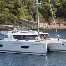 Fountaine Pajot Helia 44