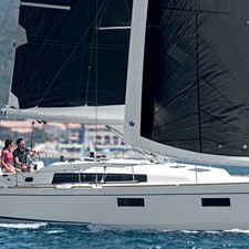 Beneteau Oceanis 38
