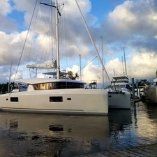Lagoon 42 (A/C + WaterMaker)