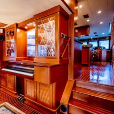 Alaskan Pilothouse