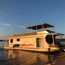 Skipperliner 5810 Houseboat