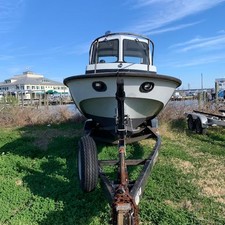 Boston Whaler Challenger 25