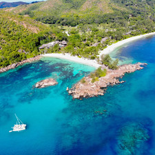 Helia 44 - 4 + 2 cab.