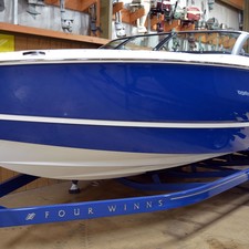 Four Winns H4