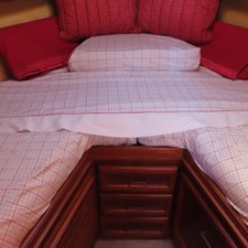 Egg Harbor 33 Convertible