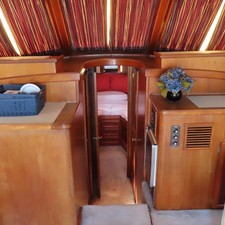 Egg Harbor 33 Convertible