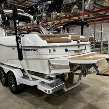 Malibu Wakesetter 23 LSV