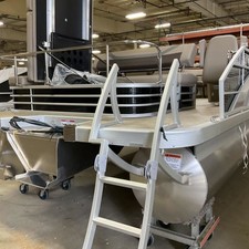 Bennington 21 SXSB
