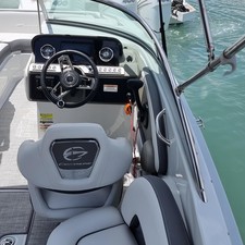 Crownline E235 XS