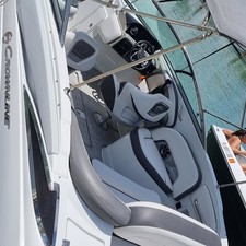 Crownline E235 XS